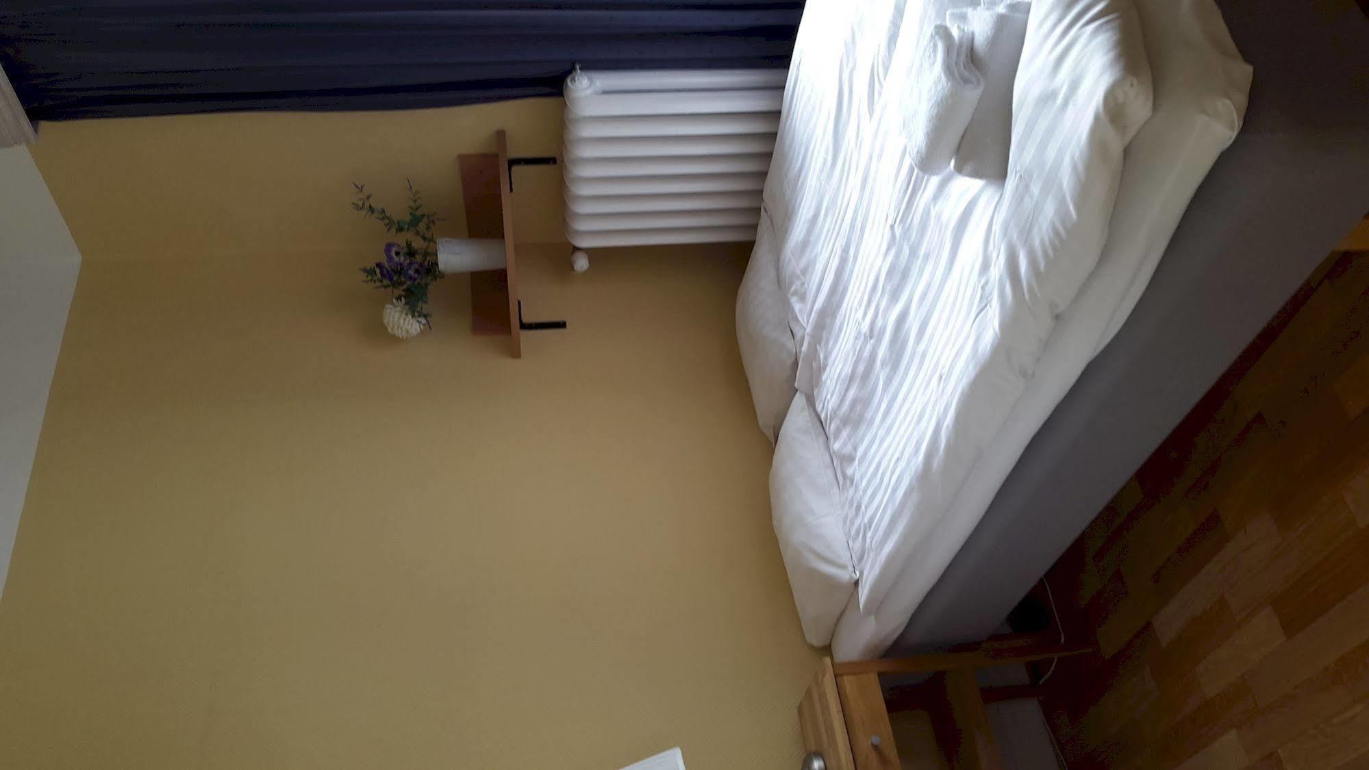 Prins Carl Ystad Exterior foto